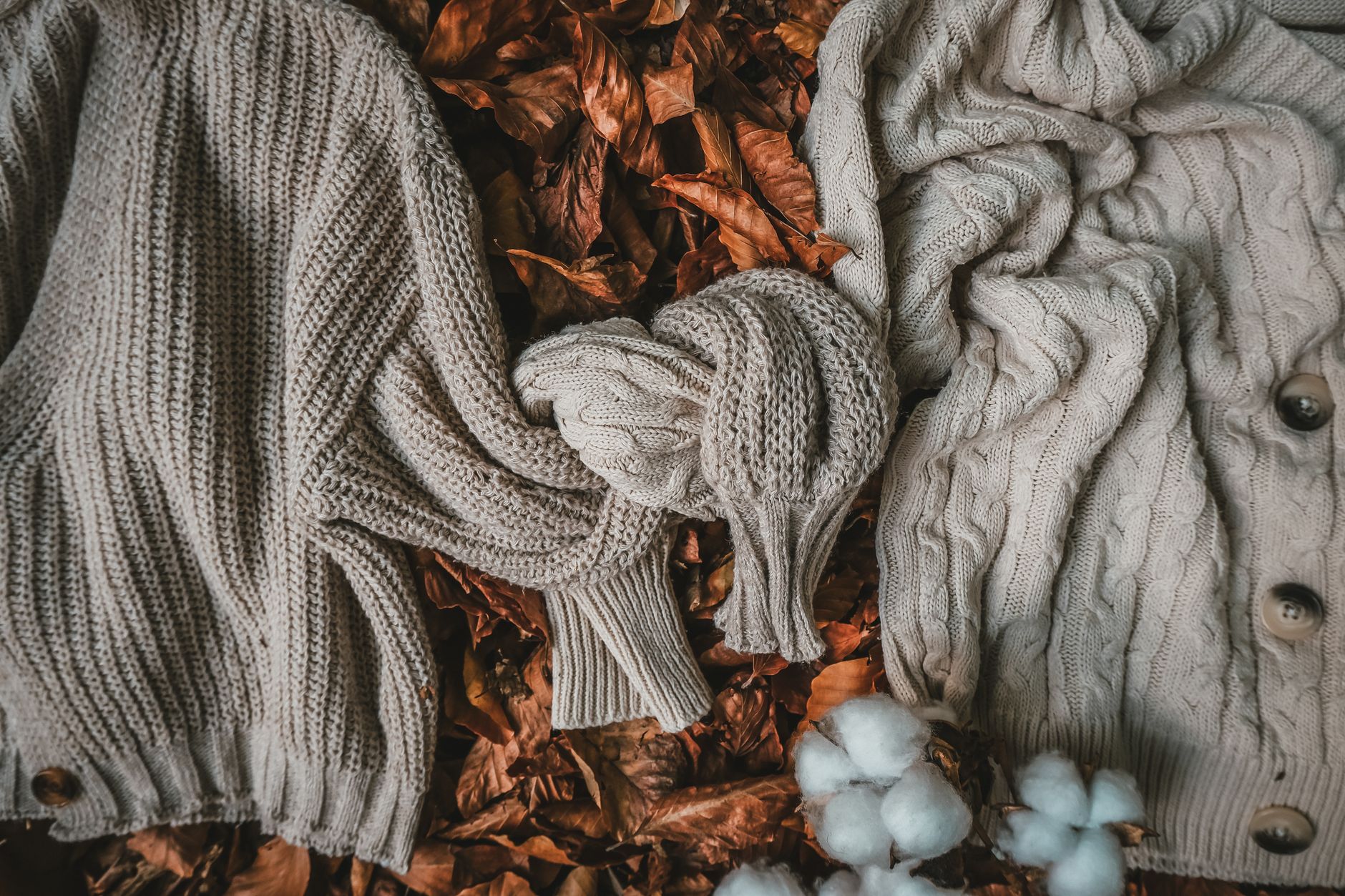Le layering de mi-saison : trois couches, un principe